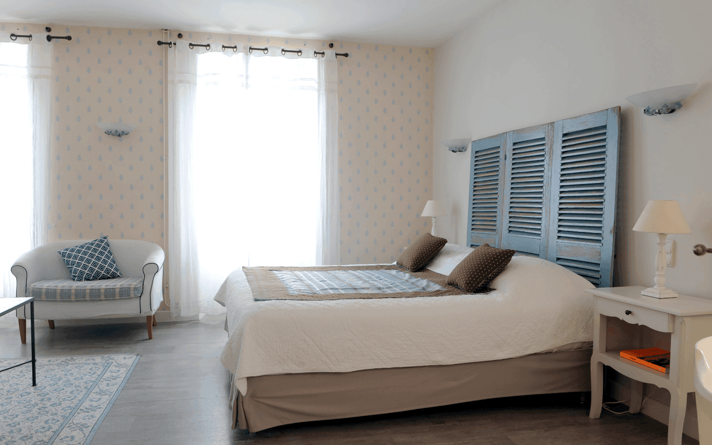 Chambre beige et bleue-chilo hôtel