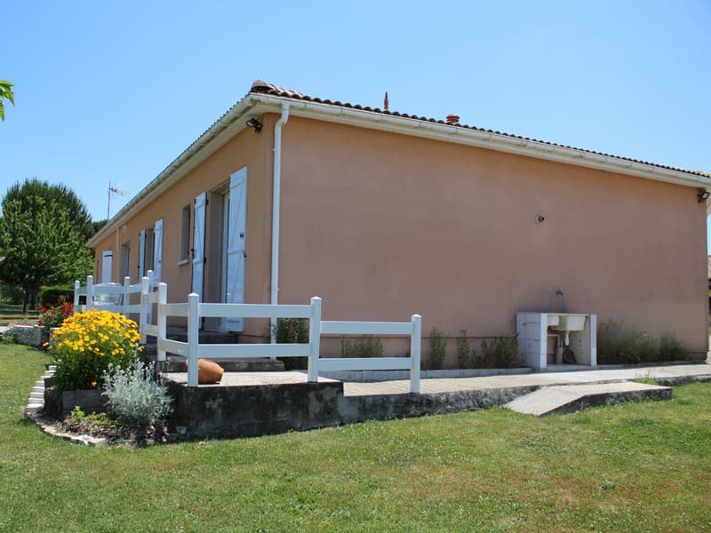 Chambre_eglantine_exterieur_fleuri_4