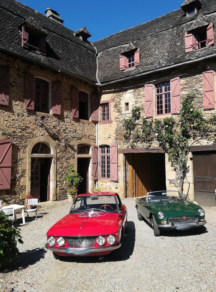 ChambreHotesLePradel_voituresAnciennes_29