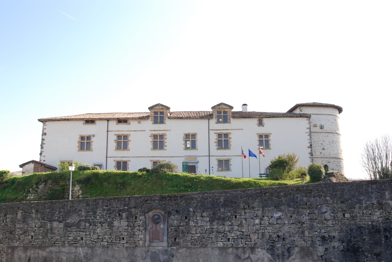 Château - Vue du fronton