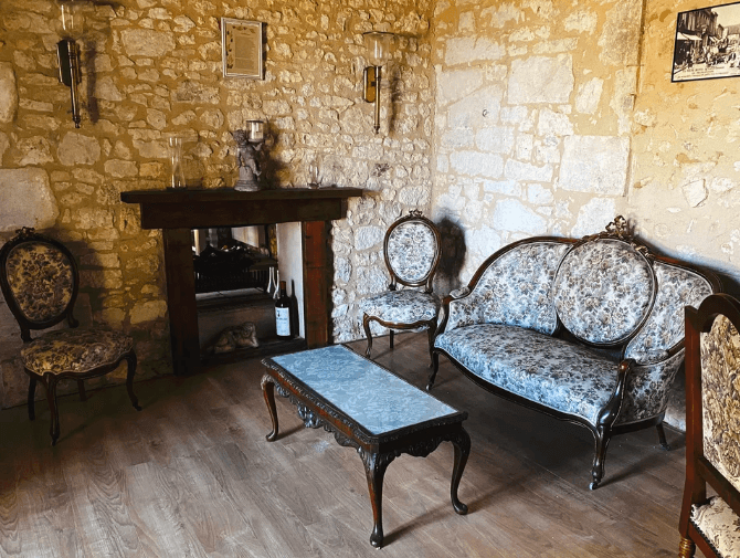 Château Perroterie St Sernin salon