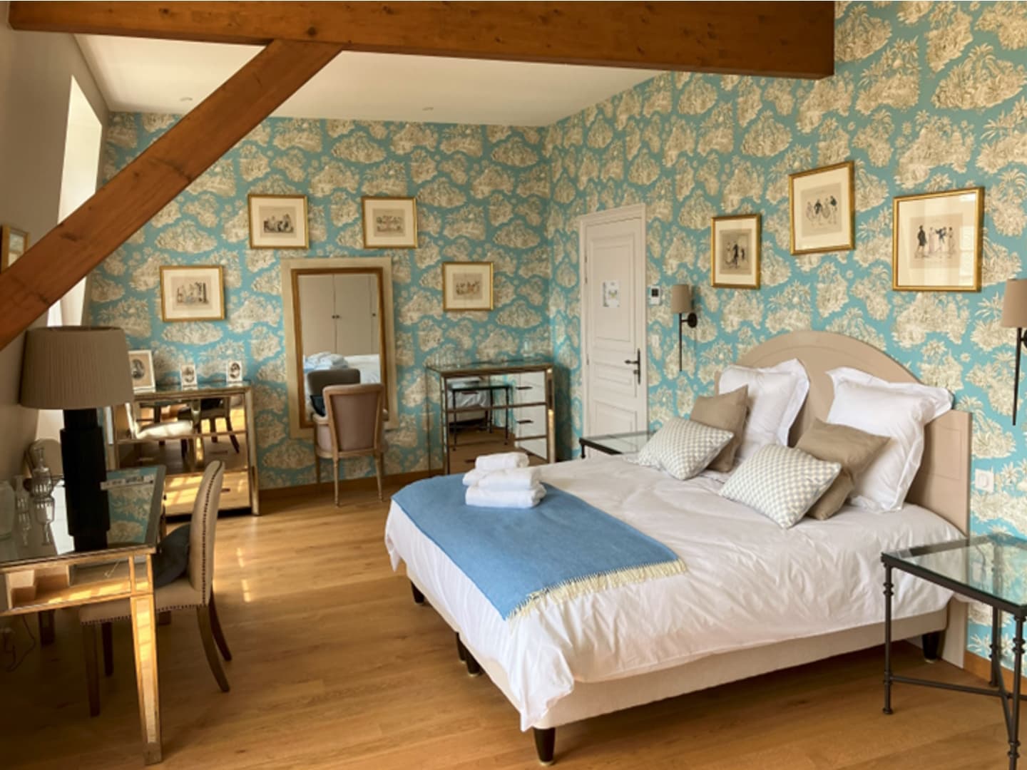 Château de Larraldia-chambre