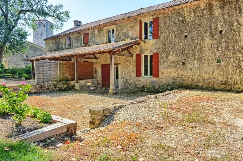 Chateau-de-Poudenas-Gite-Olive-01