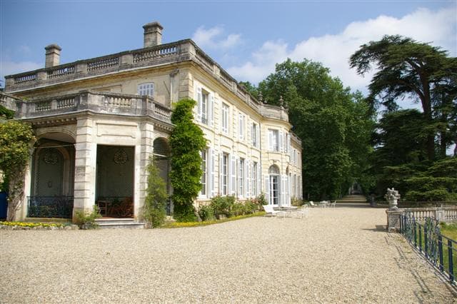 Château le Taillan extérieur 2