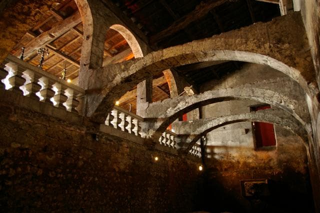Château le Taillan voute chai