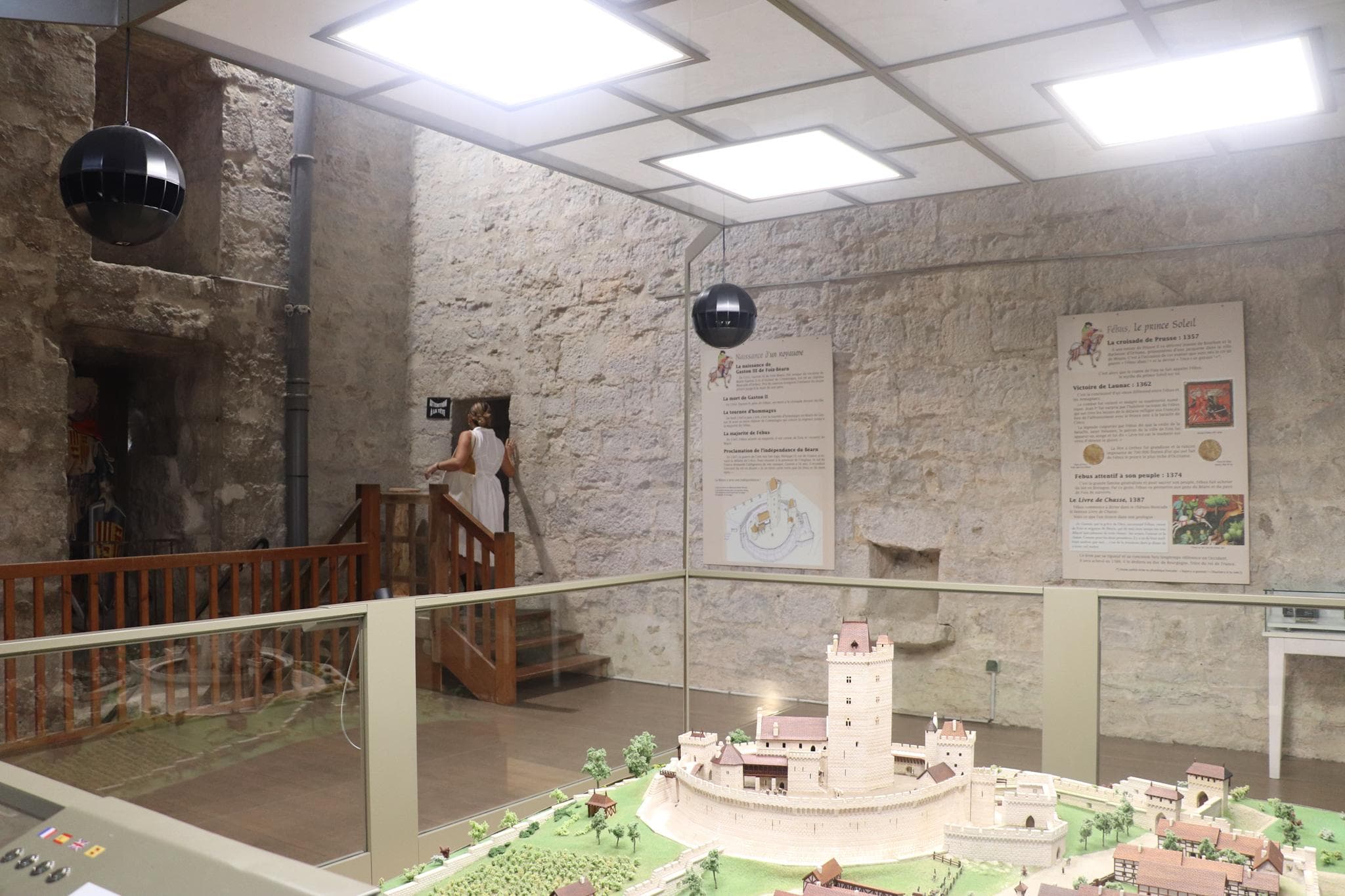 Chateau-moncade-orthez-exposition
