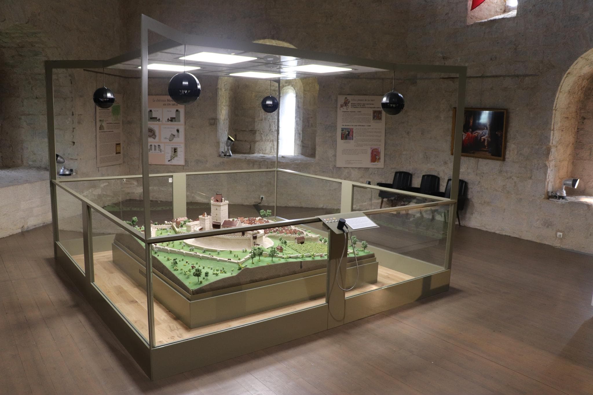 Chateau-moncade-orthez-maquette-tour