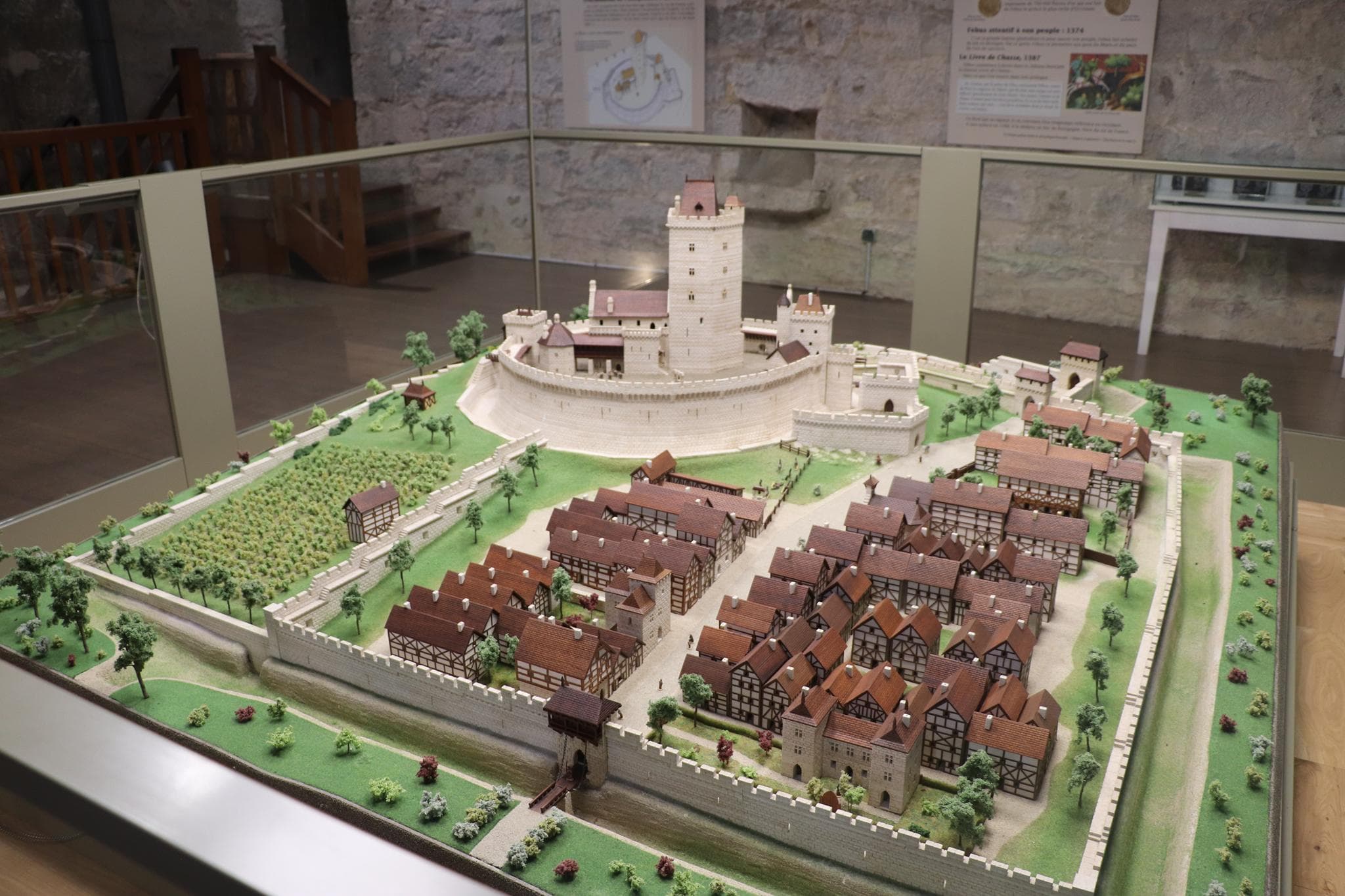 Chateau-moncade-orthez-maquette-zoom