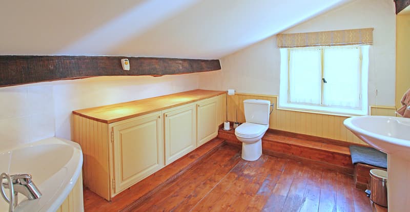 Gîte Chauprades - salle de bain étage
