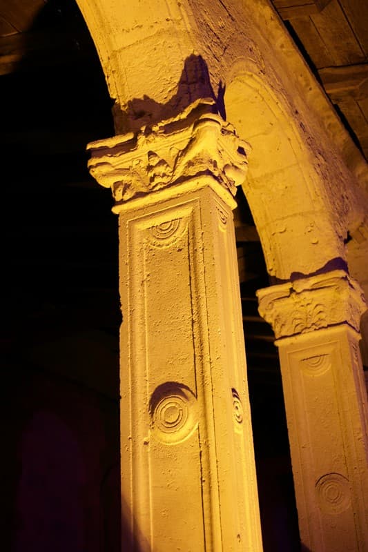 Eglise Notre-Dame et jardins du Cloître