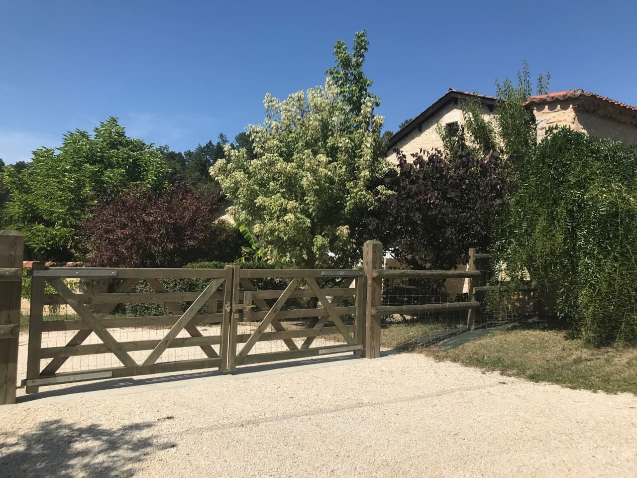 Clos-de-Charroux-entrée-gîte
