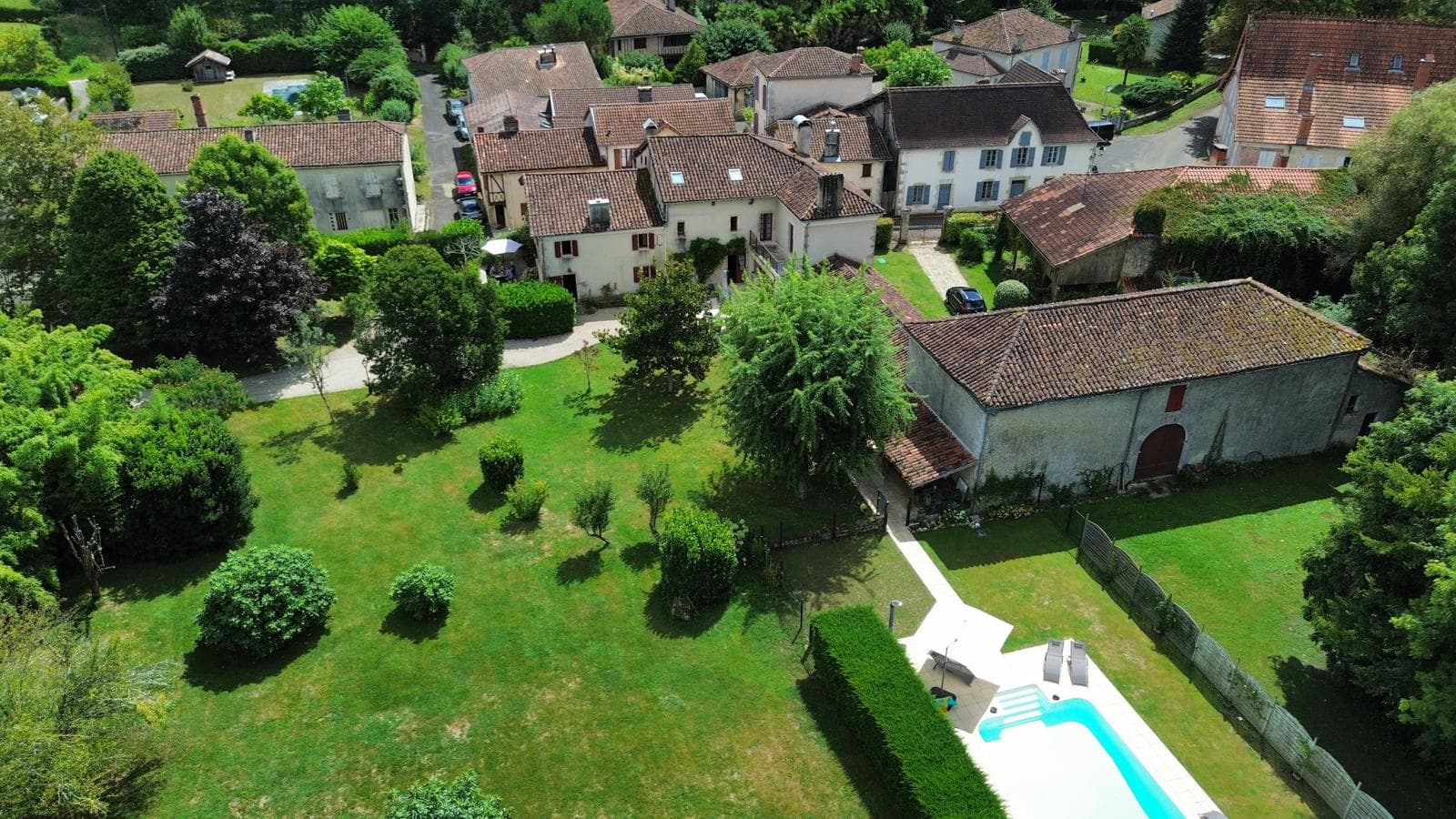 Clos du Benestar-vue aerienne1