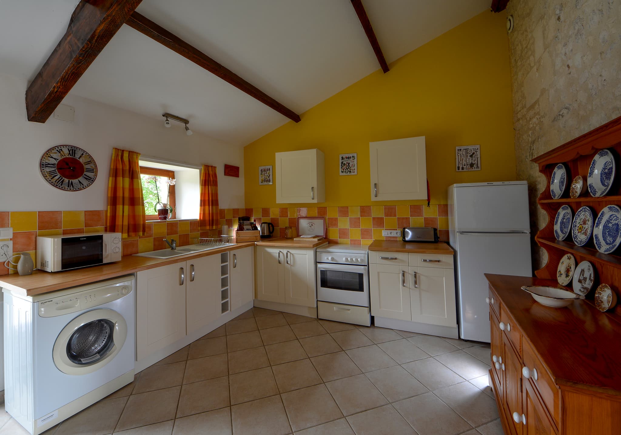 Le Roitelet - kitchen - Gites dans les champs