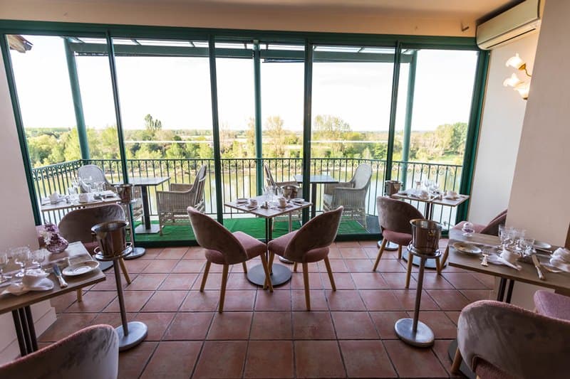 Coté Garonne - salle déjeuner