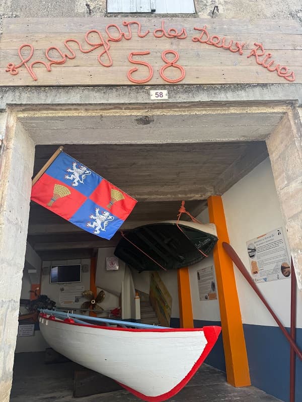 Couthures-sur-Garonne-Hangar58