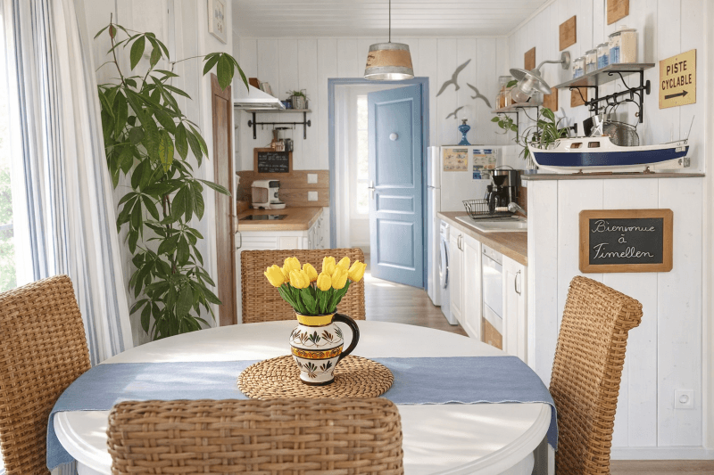 Cuisine et salle à manger provençales