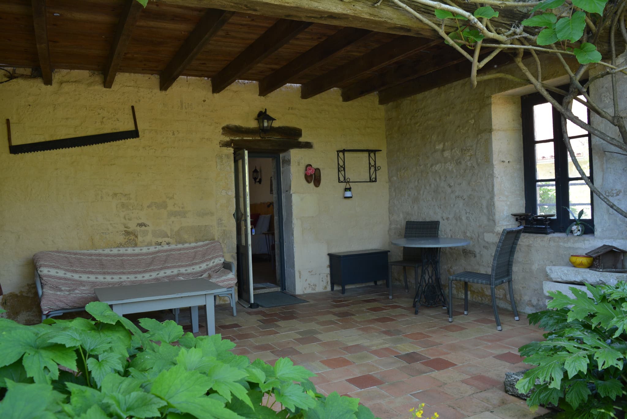 Terrasse privative chambre d'hôtes la porte bleue