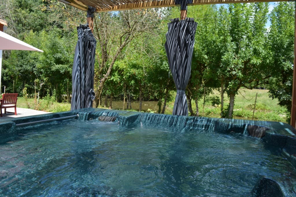 Le jacuzzi de la cabane à Doudou