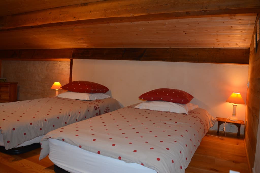 Chambre étage 2 lits de 90 le refuge