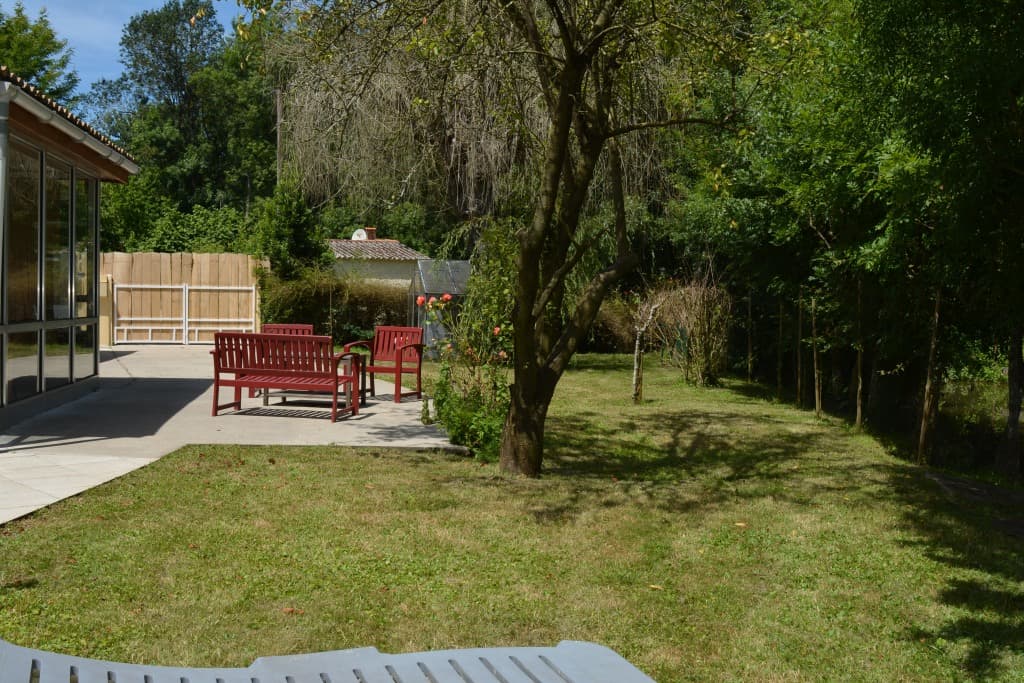 Jardin non clos au bord de l'eau