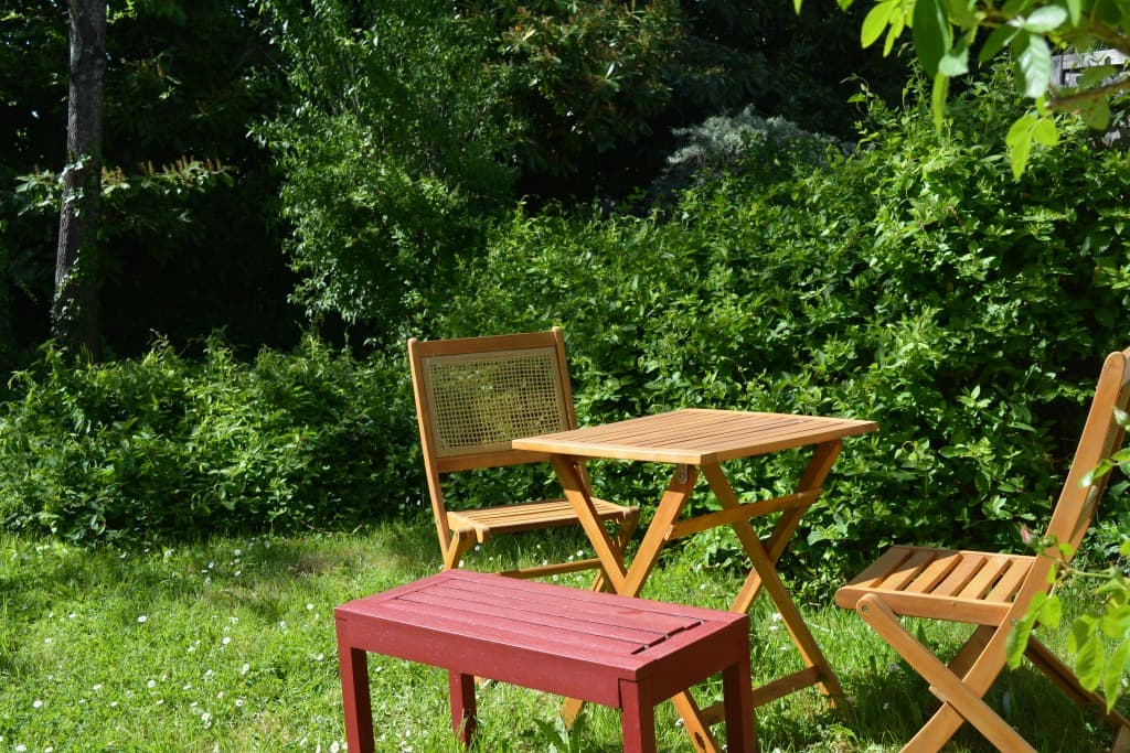 Jardin privé chambre d'hôtes le carré rouge