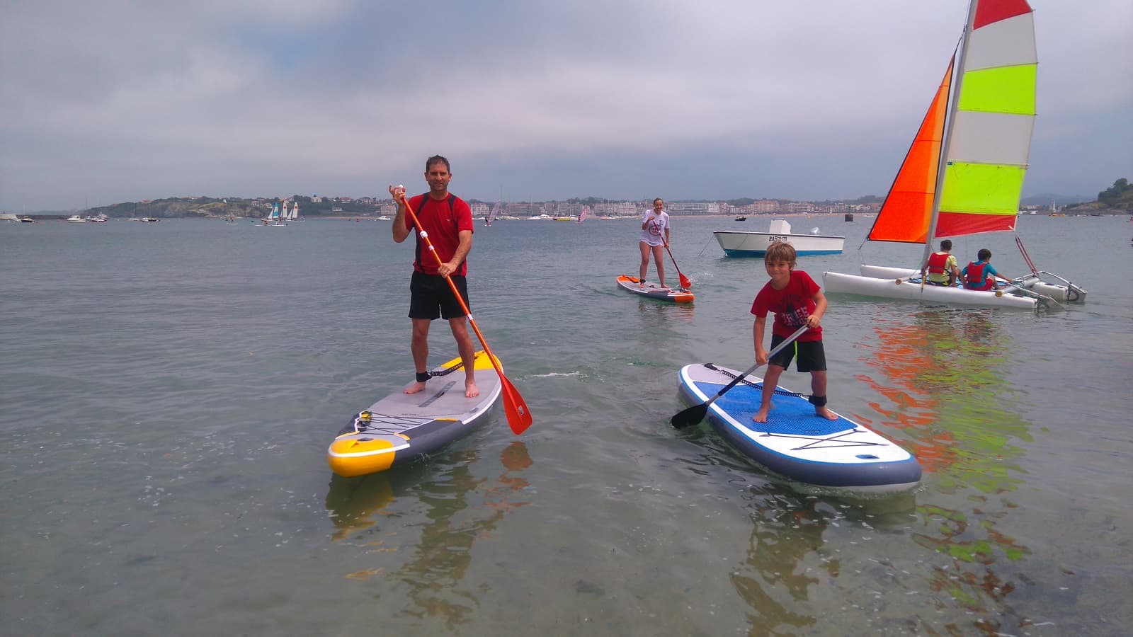 Pirogue et surf
