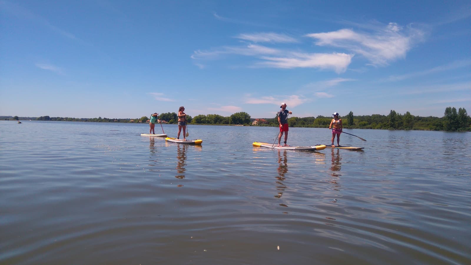 Pirogue et surf