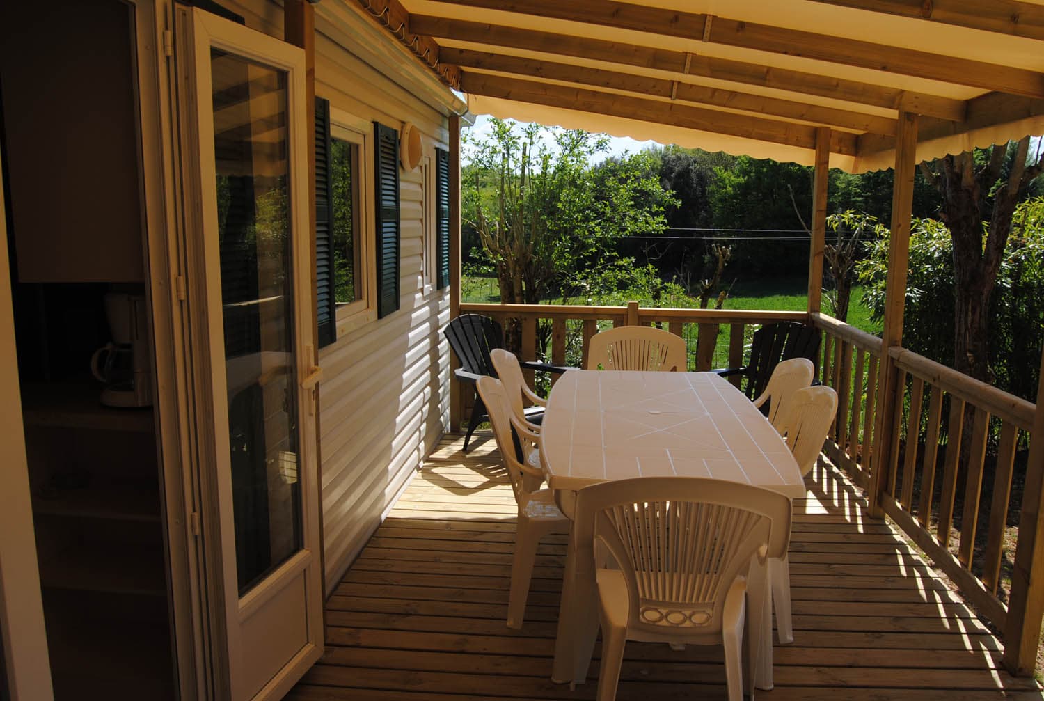 CAMPING LES PIERRES CHAUDES