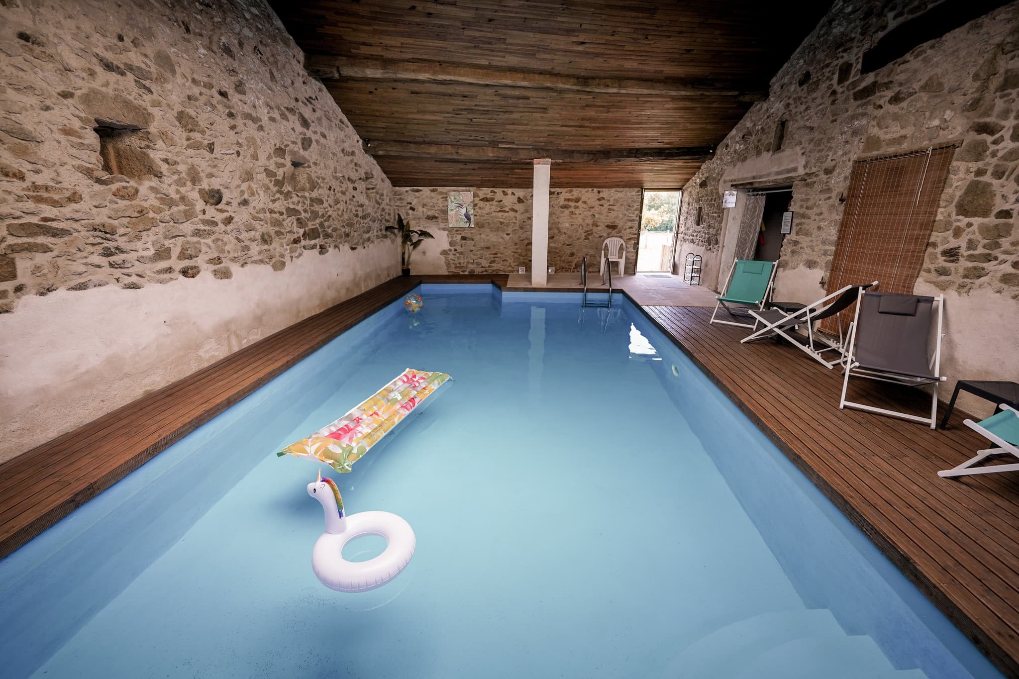 clazay-gite-la-maison-dEva-du-domaine-des-gites-de-la-chouette-blanche-Piscine