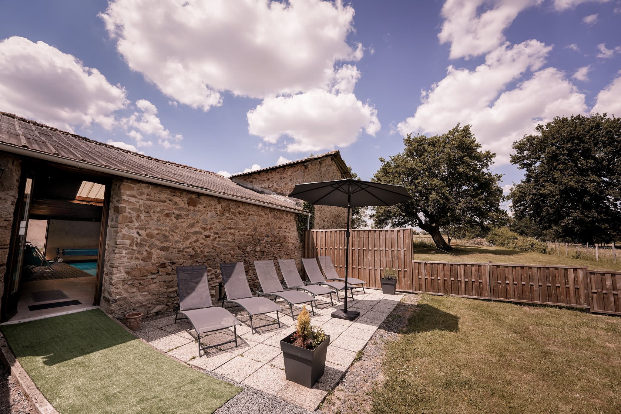 clazay-gite-la-maison-dEva-du-domaine-des-gites-de-la-chouette-blanche-Terrasse3