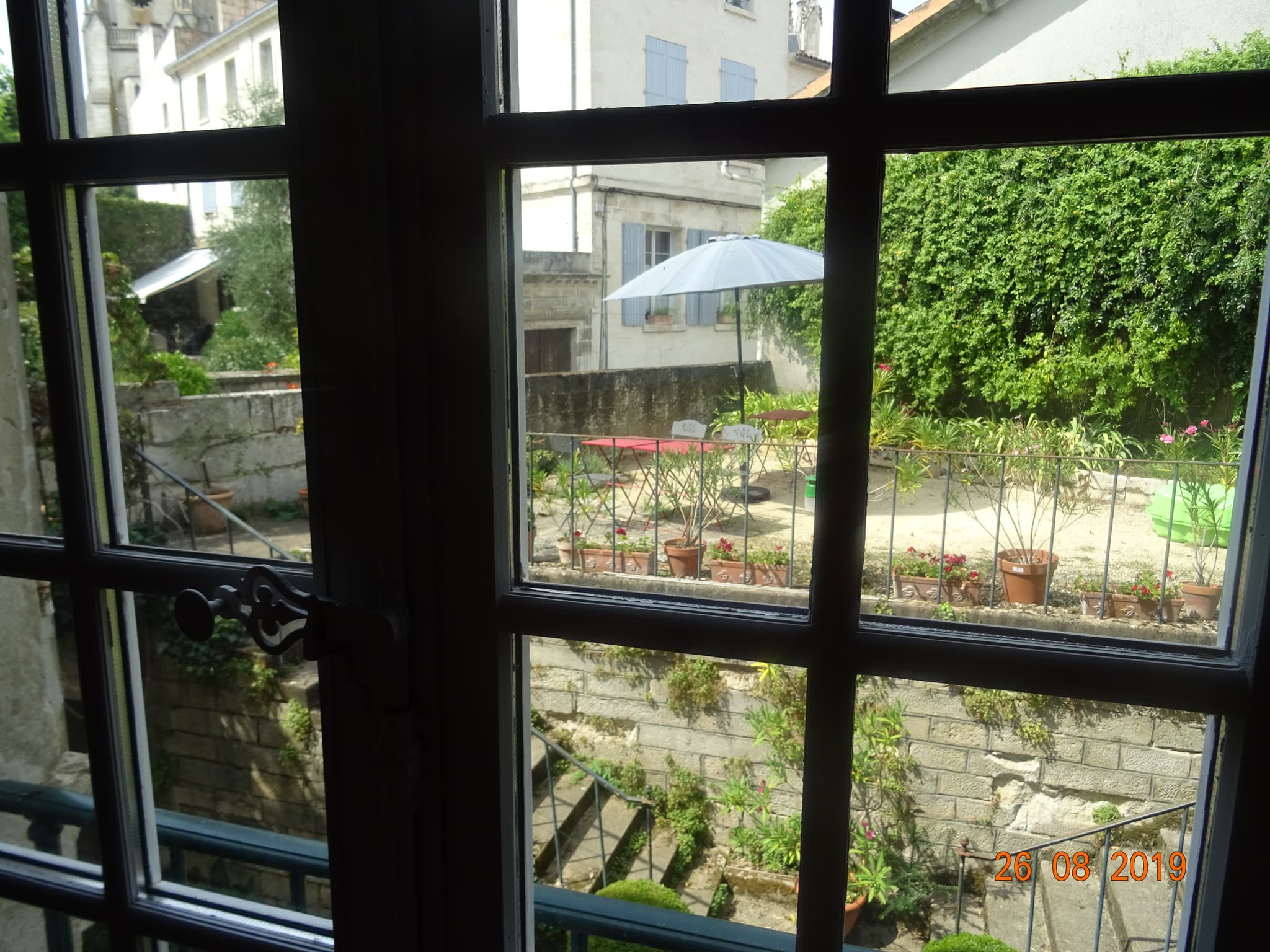 Vue sur le jardin depuis la chambre