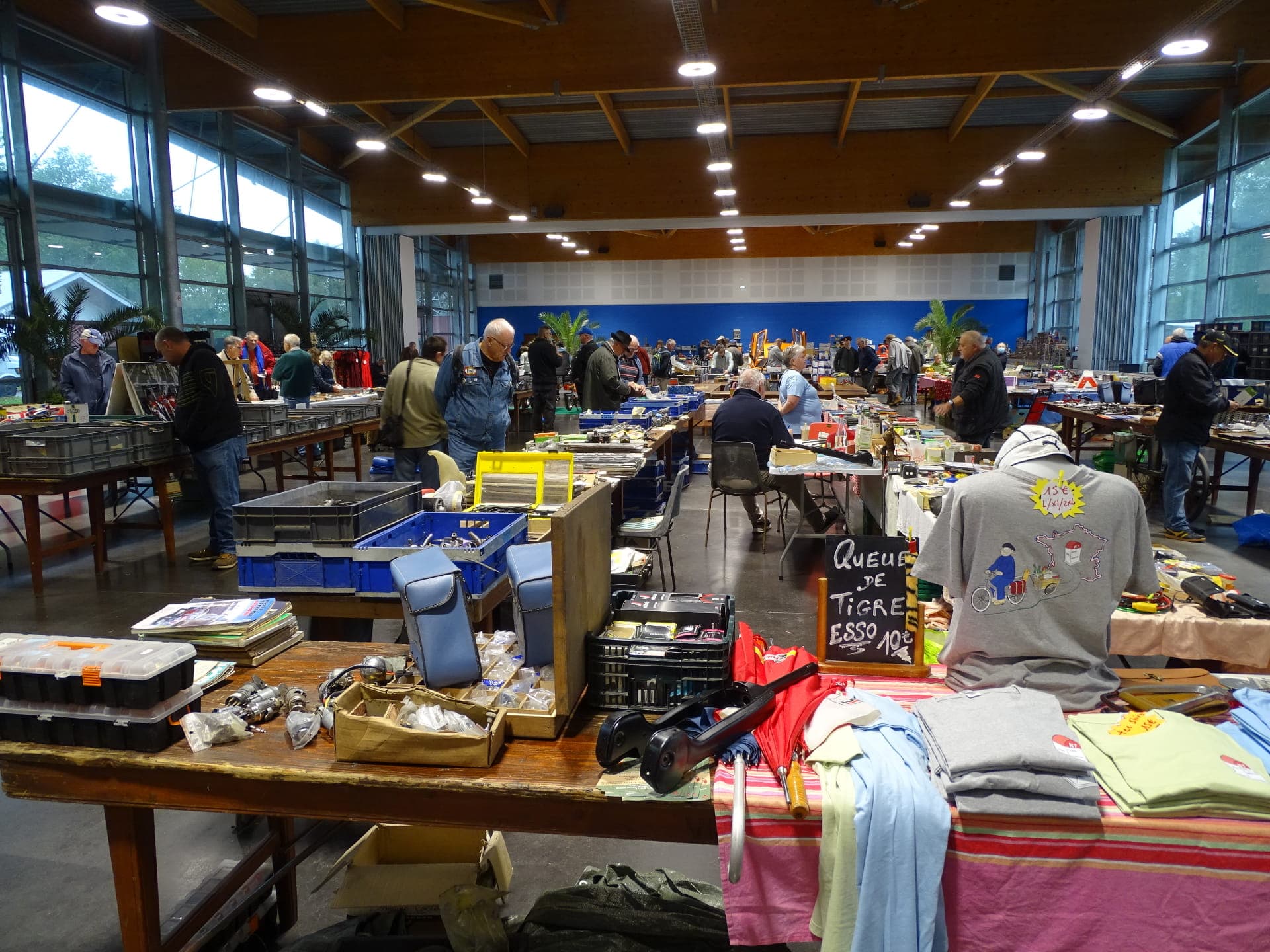 Bourse d'échanges autos, motos et cyclos