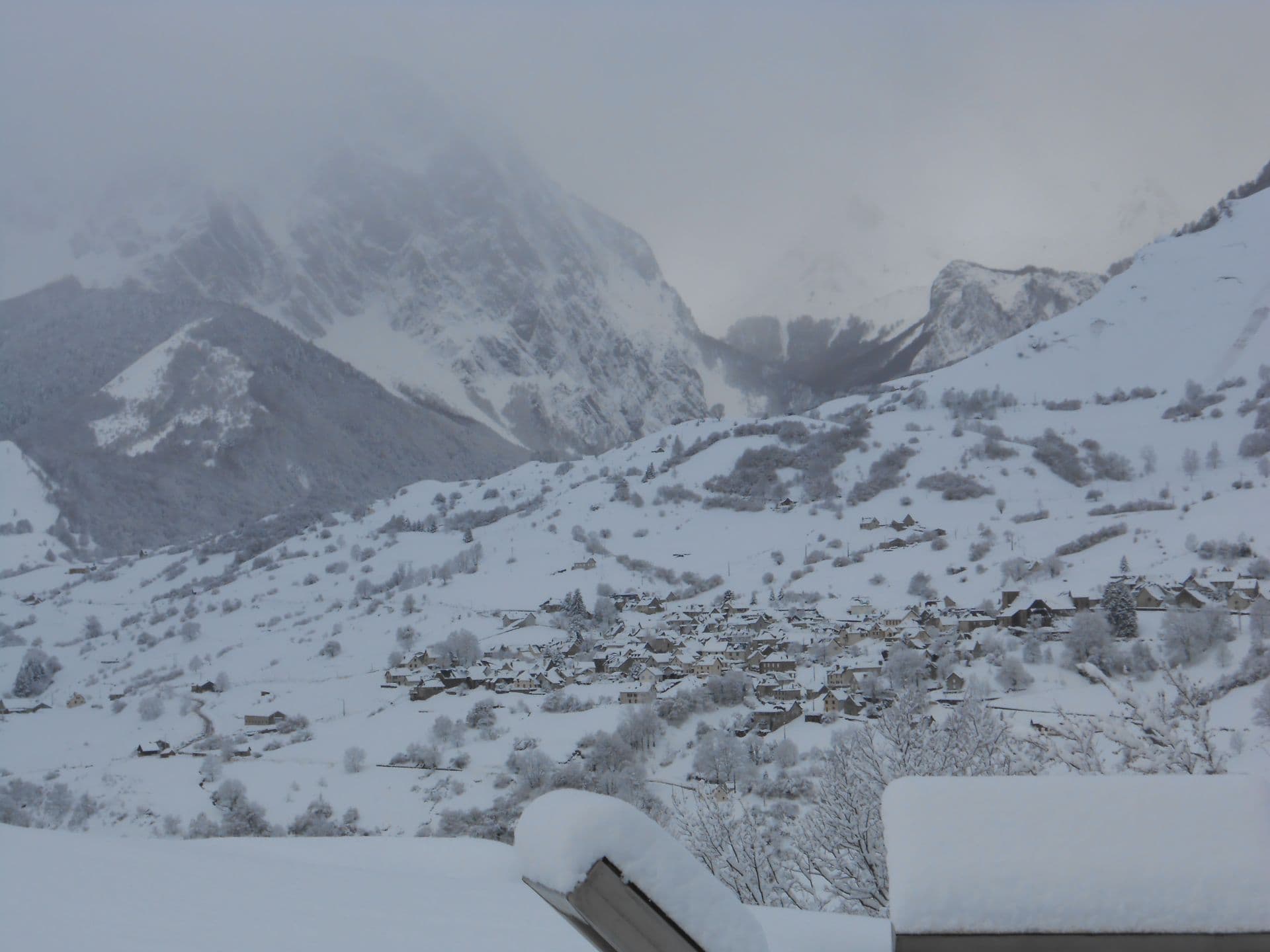 Vue sur Lescun du Plateau de Lhers