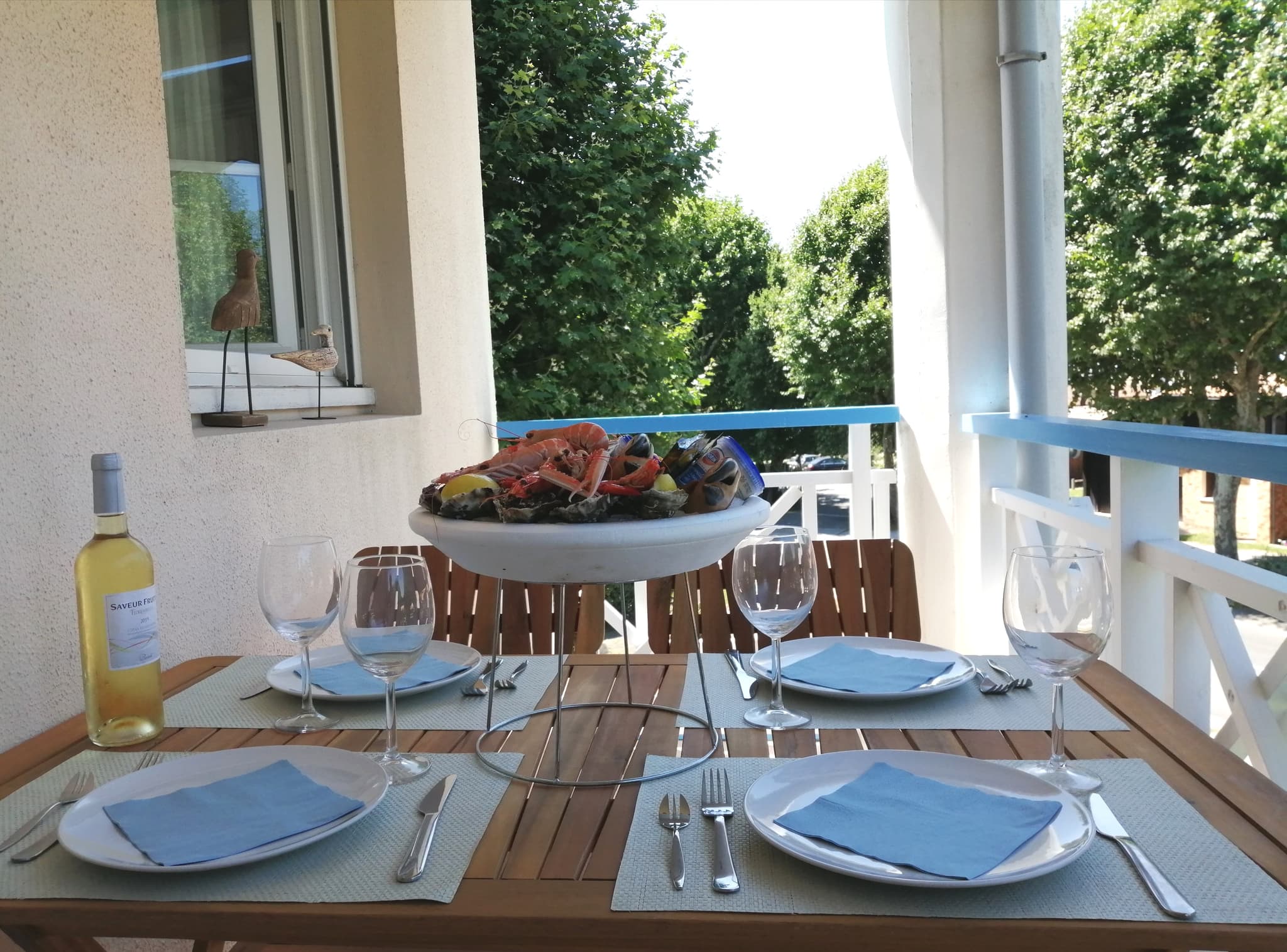 Dégustation sur la terrasse