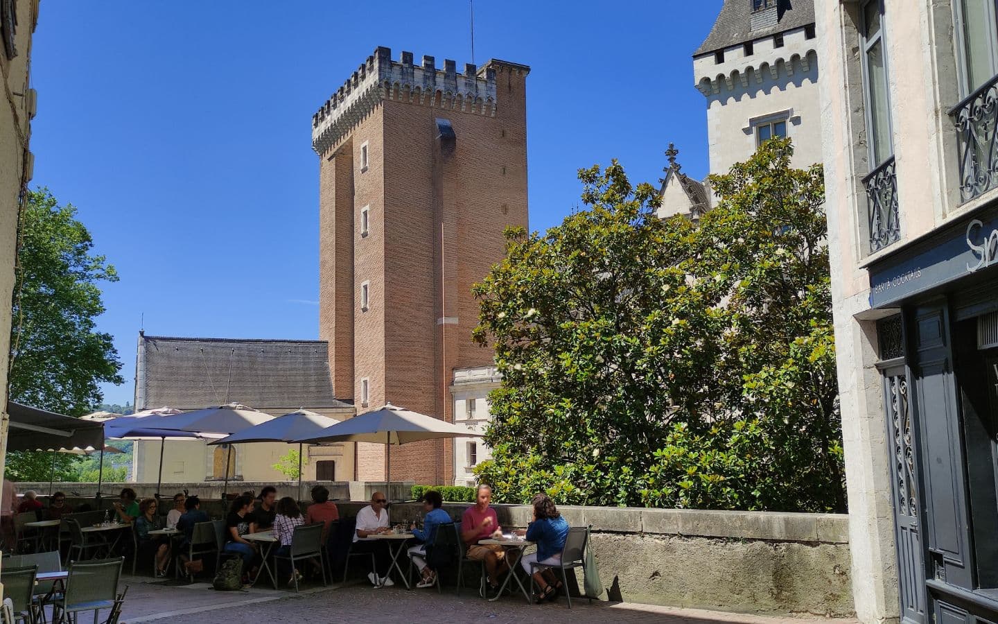 Le quartier du château de Pau - le donjon Fébus