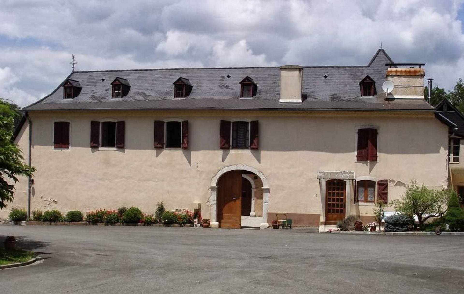 Domaine-castera-monein-2