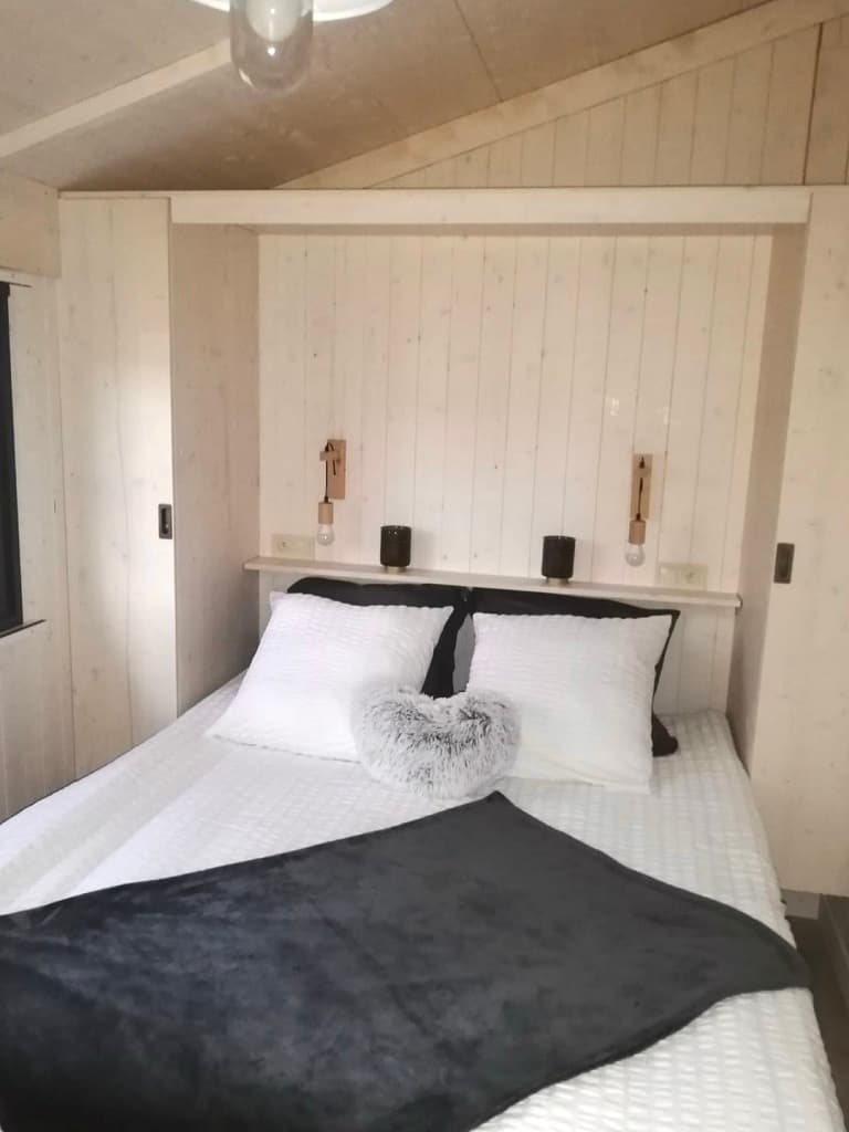 Domaine-de-Lara-chalet-intérieur-chambre
