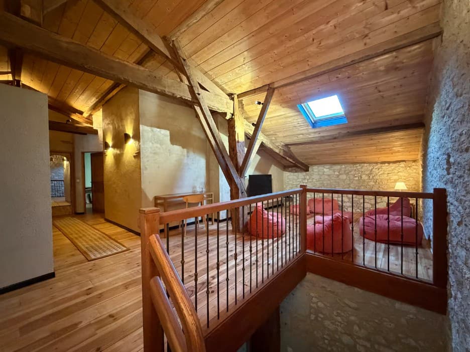 Domaine la Bellevue Esclottes intérieur mezza2
