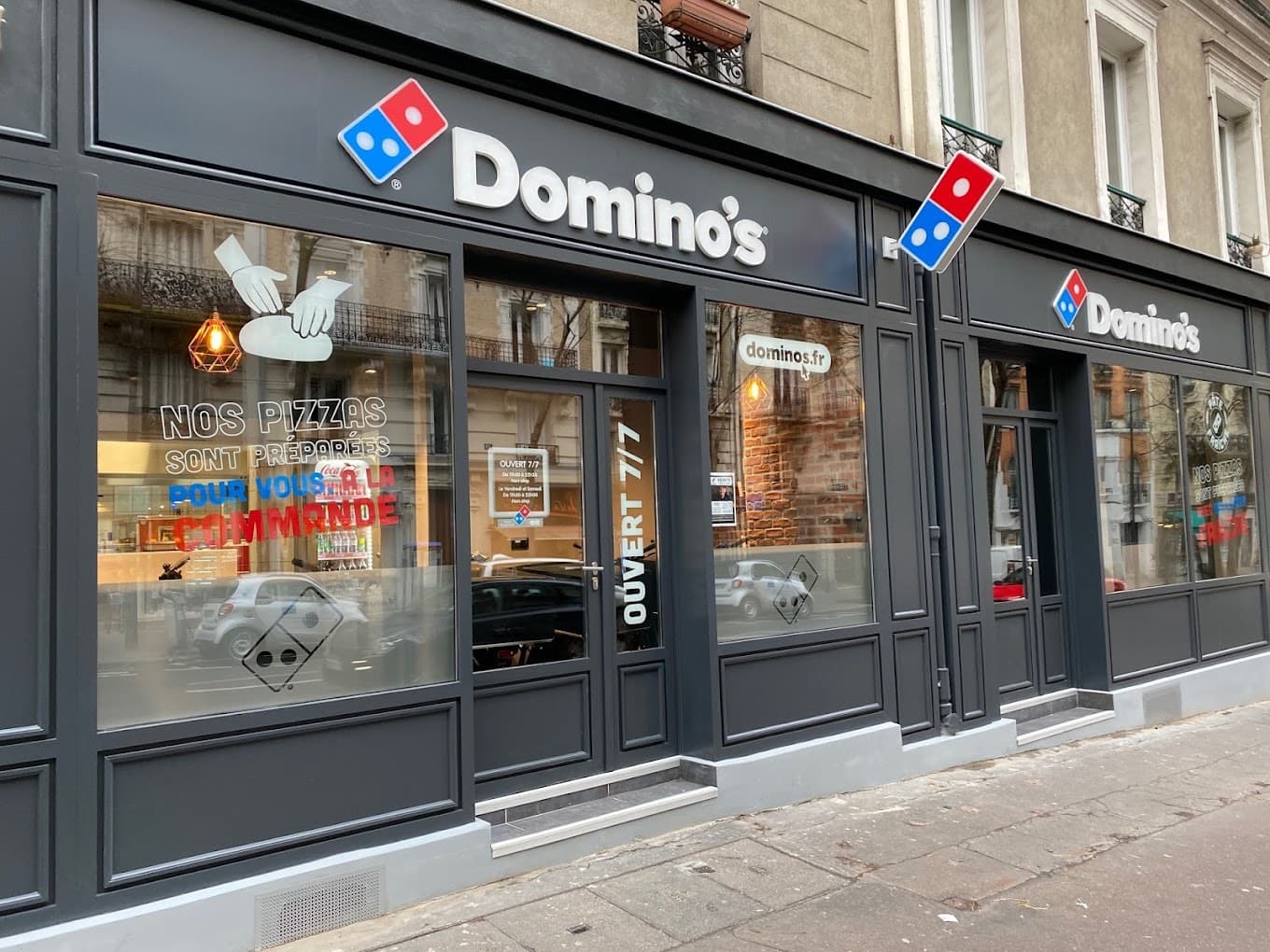 Dominos