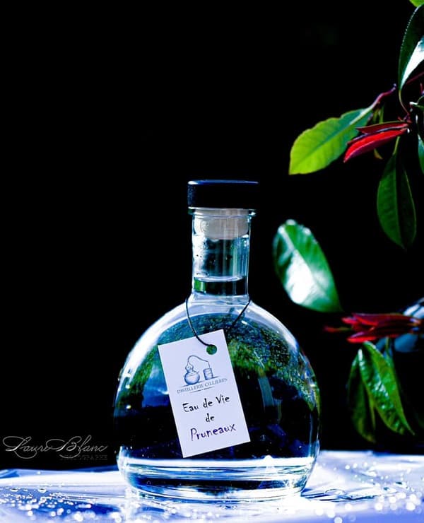 Eau de vie pruneaux