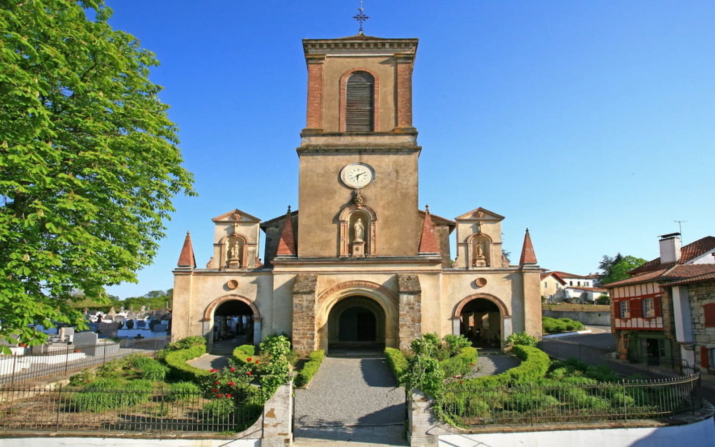 Eglise-de-La-Bastide-Clairence