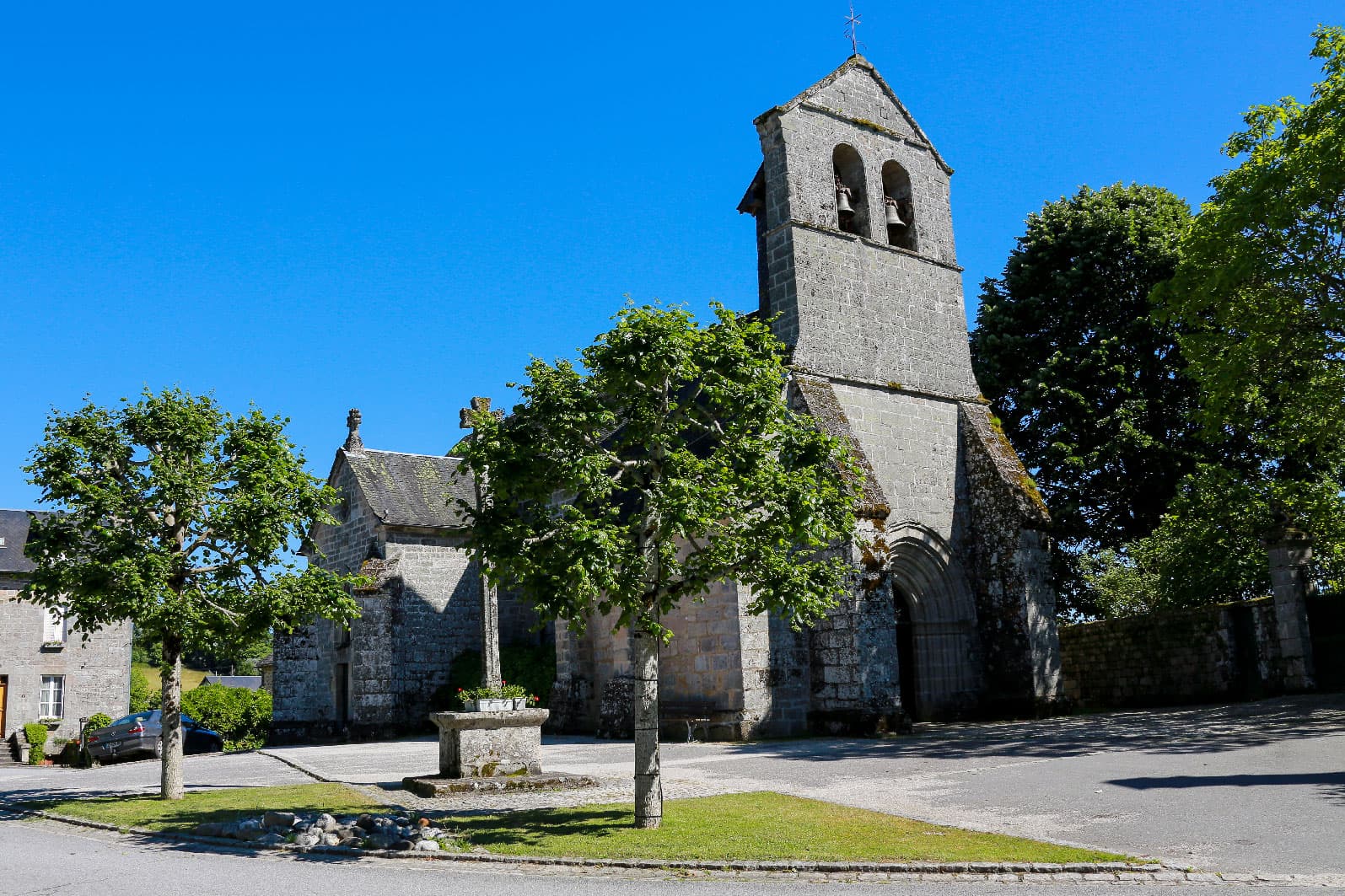 Eglise_sarran-2016