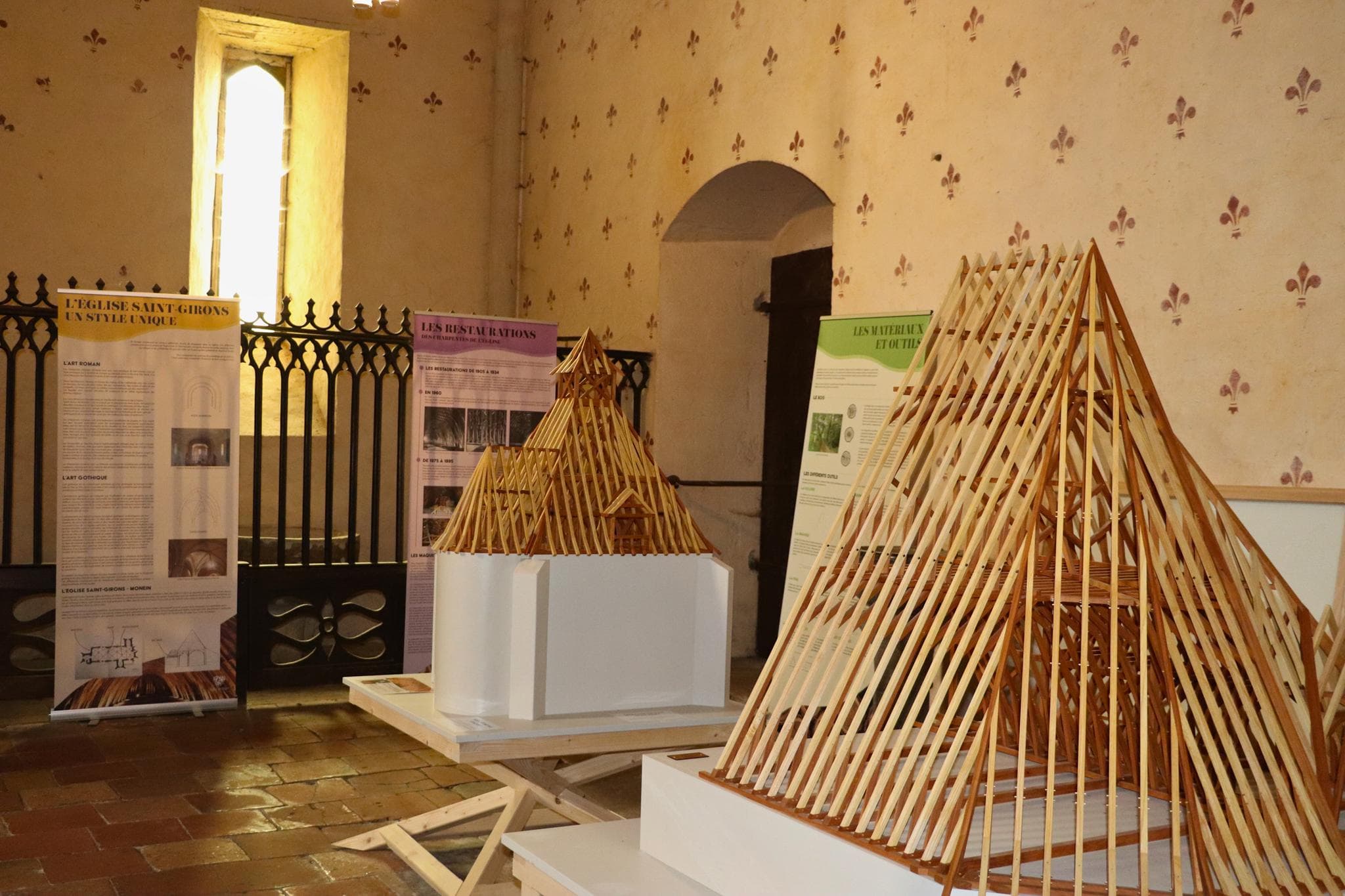 Eglise-st-girons-monein-maquette-charpente