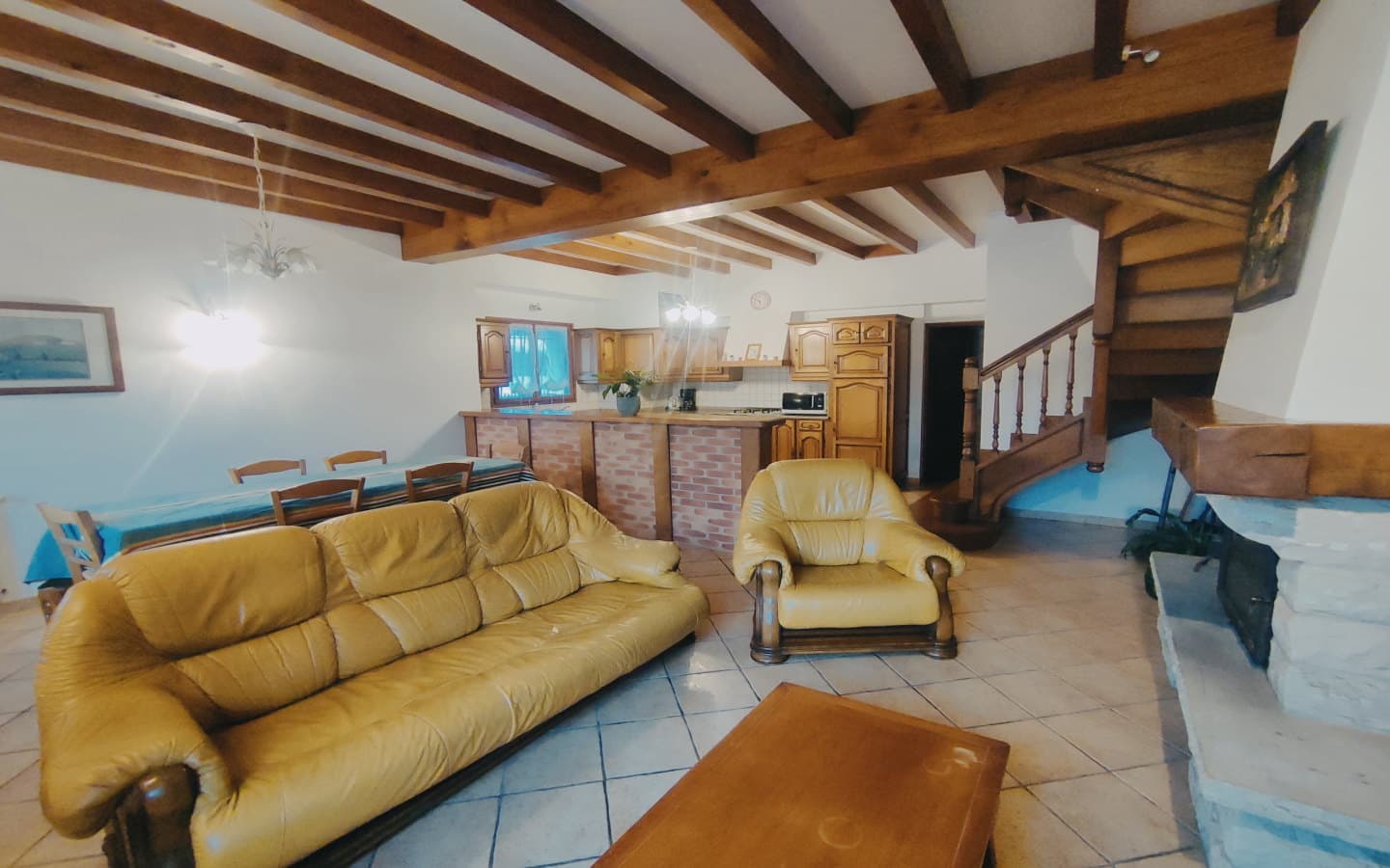Elharra - Salon