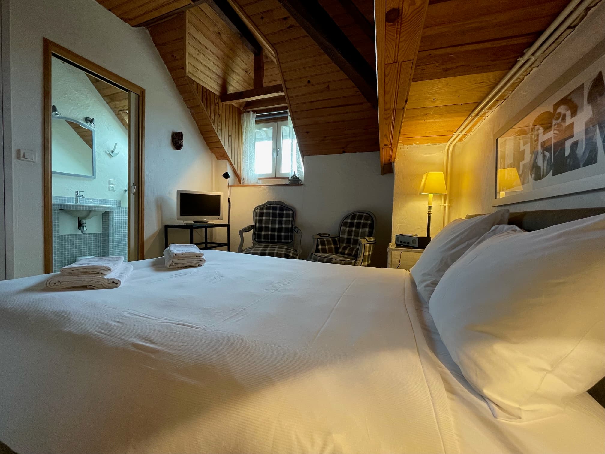 Petite Chambre classique - emeraude - hotel bidart