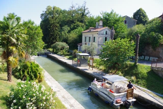 Emeraude Location 8