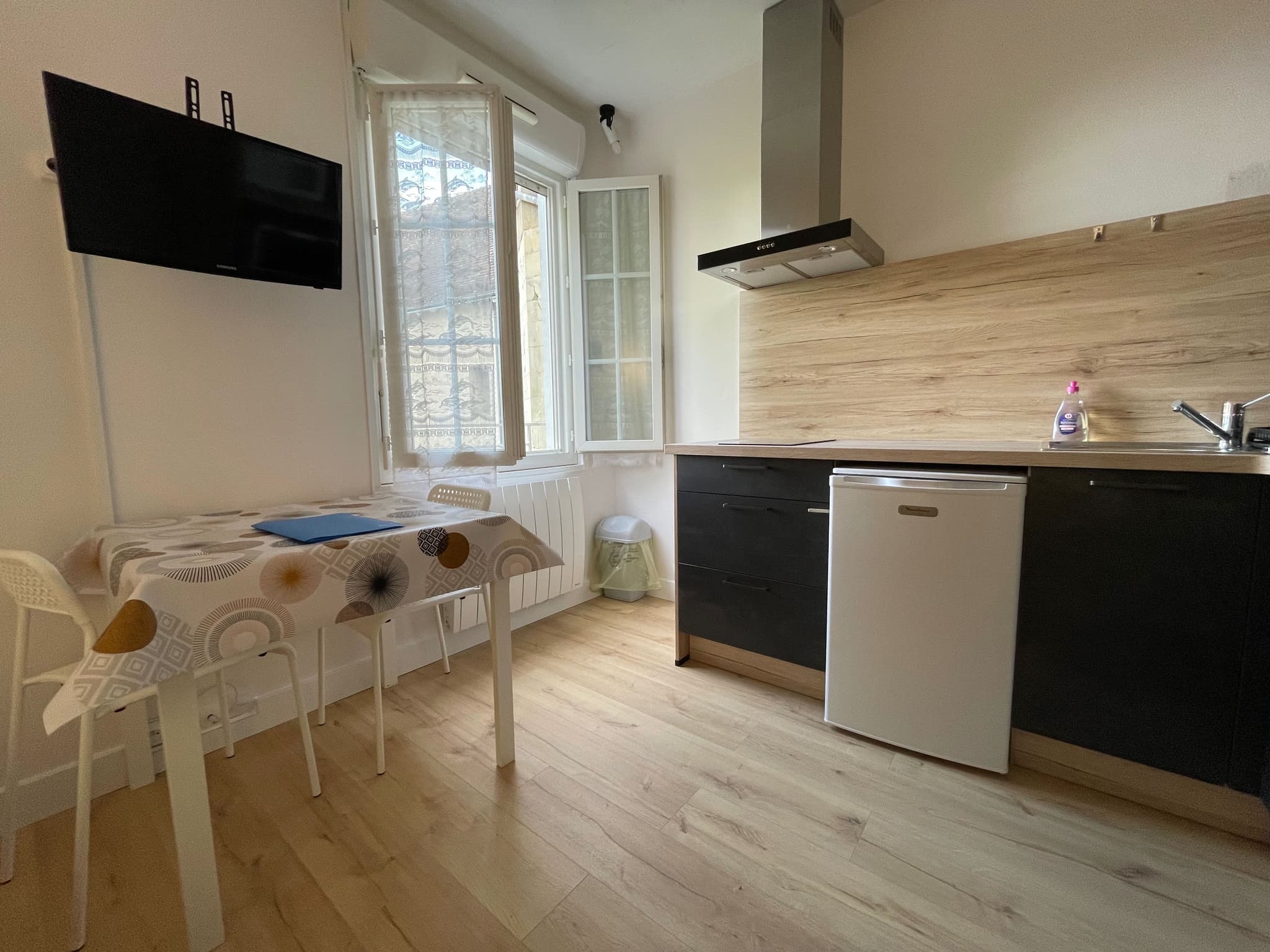 Eperon 5 Cuisine et coin repas