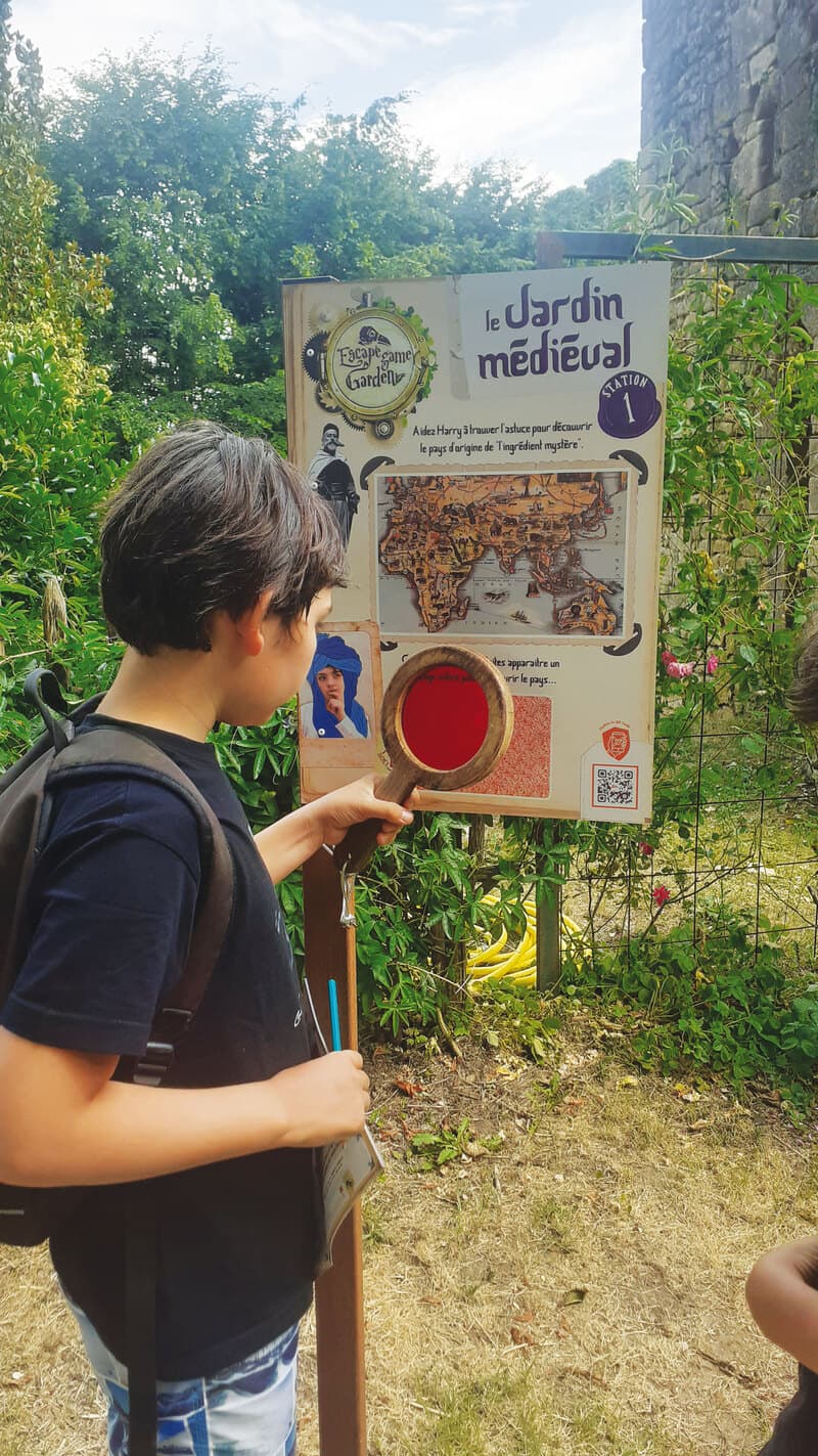 Escape game garden 4