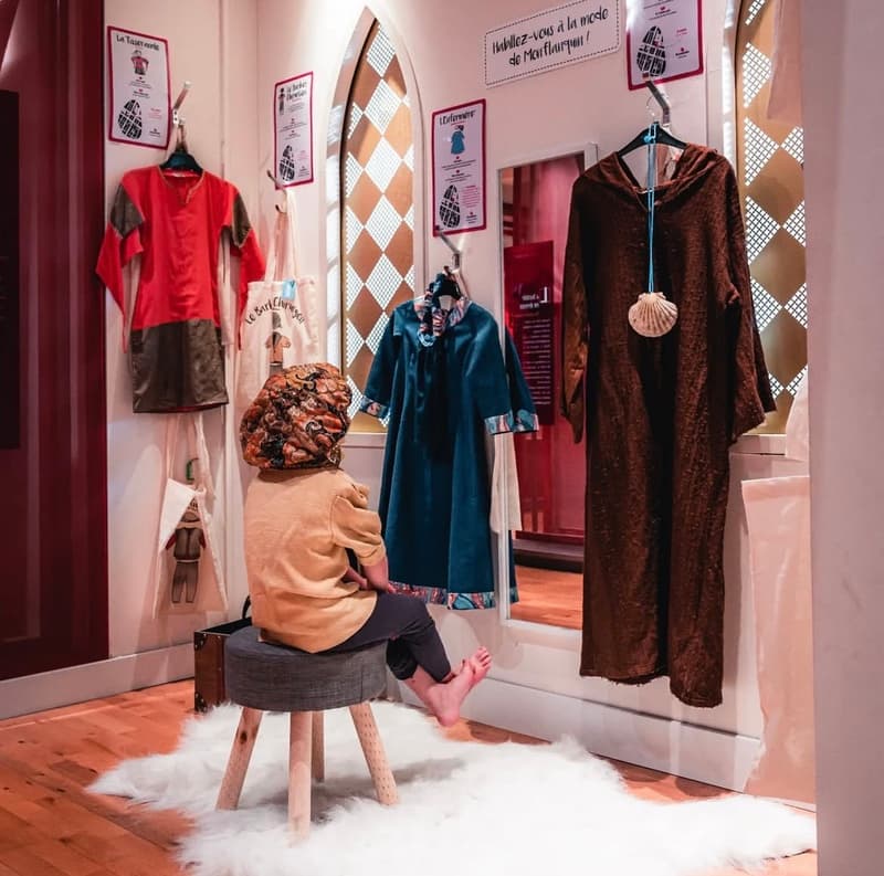 Musée des bastides de Monflanquin - Espace Costumes Enfants