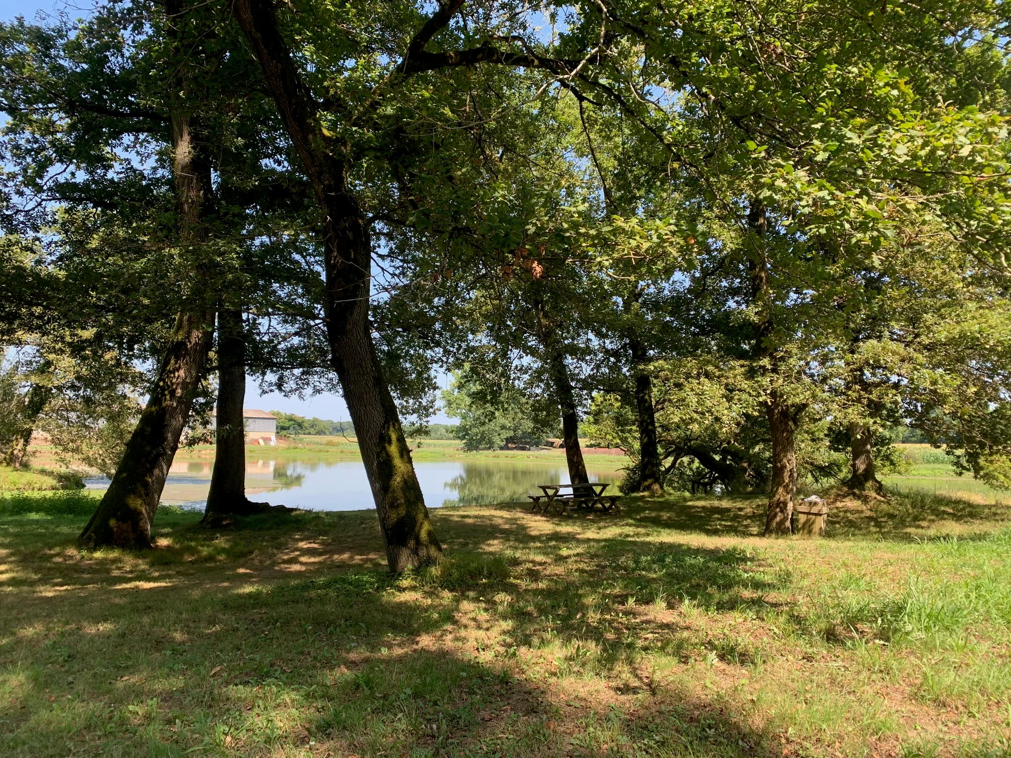Etang gîte maniort